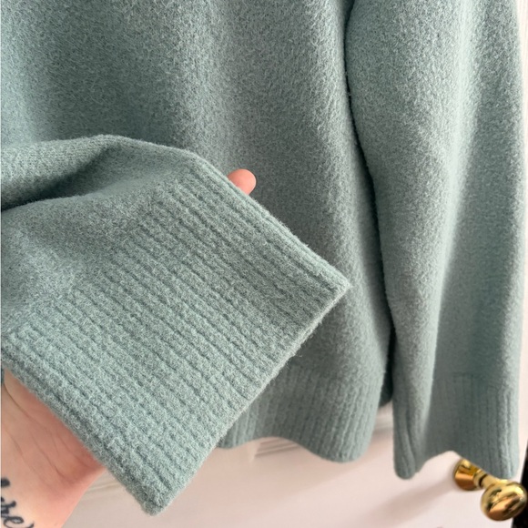 🩵 Lou & Grey Soft Split/Collared V-NeckSweater – Size L – Bundle 3 for $20 - Picture 4 of 6
